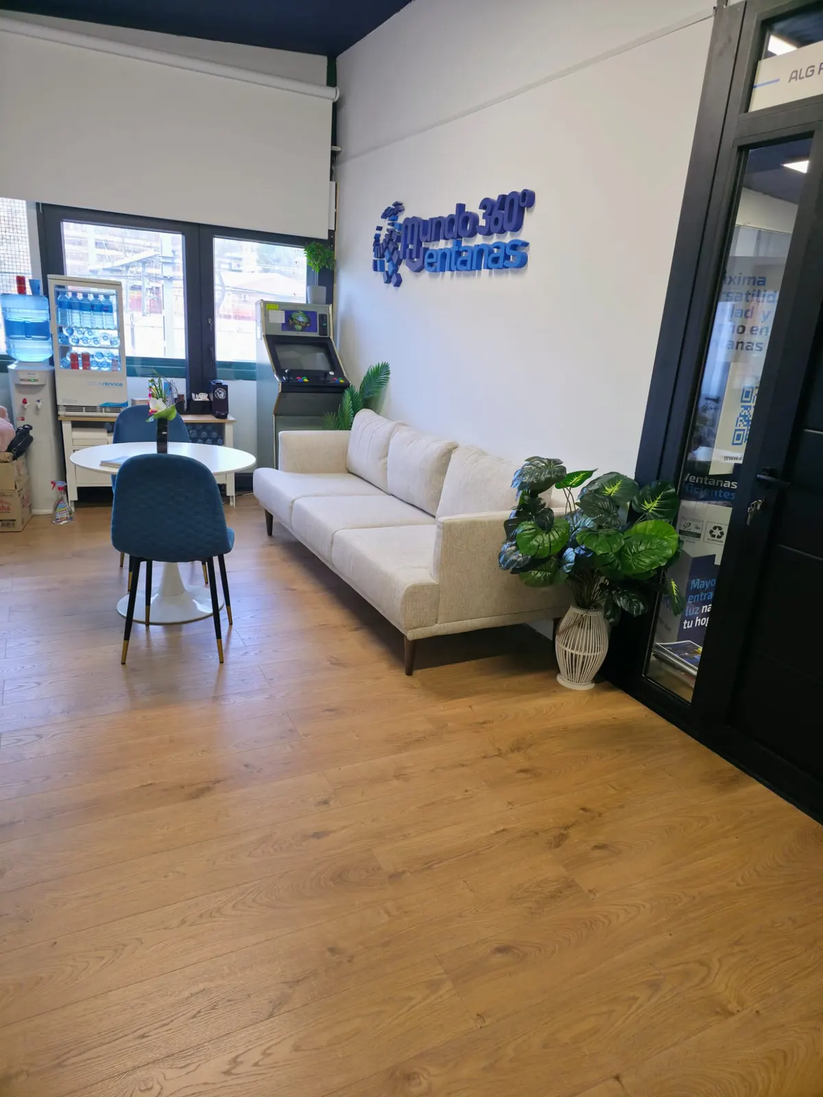 Mundo Ventanas 360 atiende clientes de Chamberí desde el showroom de Fuenlabrada